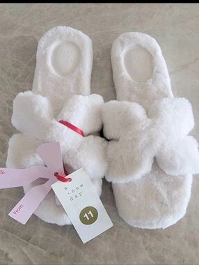 A New Day ,Women's Size 11 Sage Blush off White  Super Soft Slide Slippers-